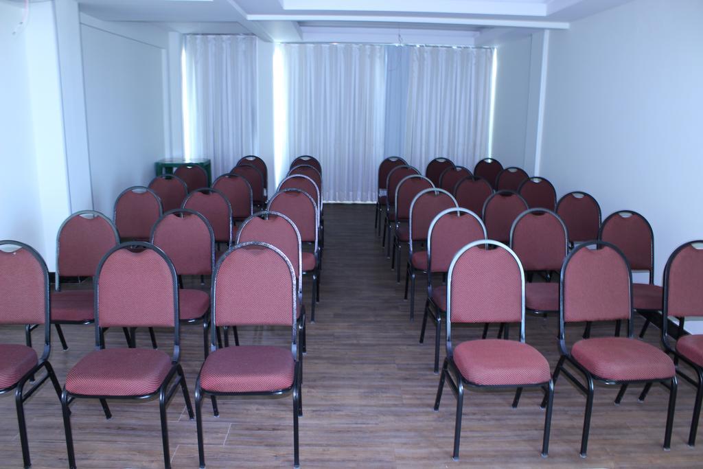קונסלירו לאפאייטה Vertentes Suites Hotel מראה חיצוני תמונה